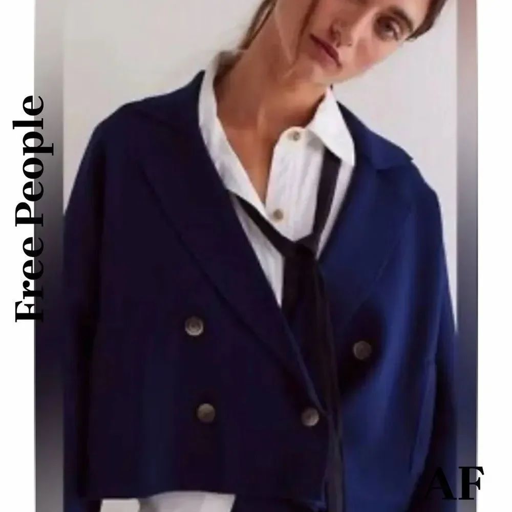 Free People Sadie Blazer Cropped Women's Classic in Navy Medium NWT